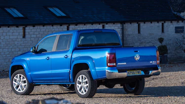 Volkswagen Amarok pick-up 2016 - rear