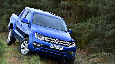 Volkswagen Amarok pick-up 2016 - offroad downhill