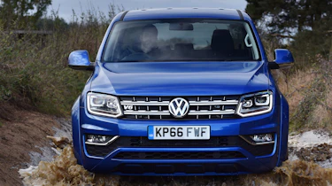 Volkswagen Amarok pick-up 2016 - water