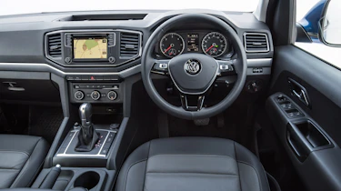 Volkswagen Amarok pick-up 2016 - interior