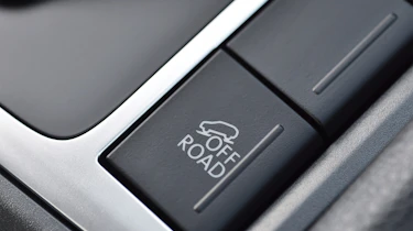 Volkswagen Amarok pick-up 2016 - off road button