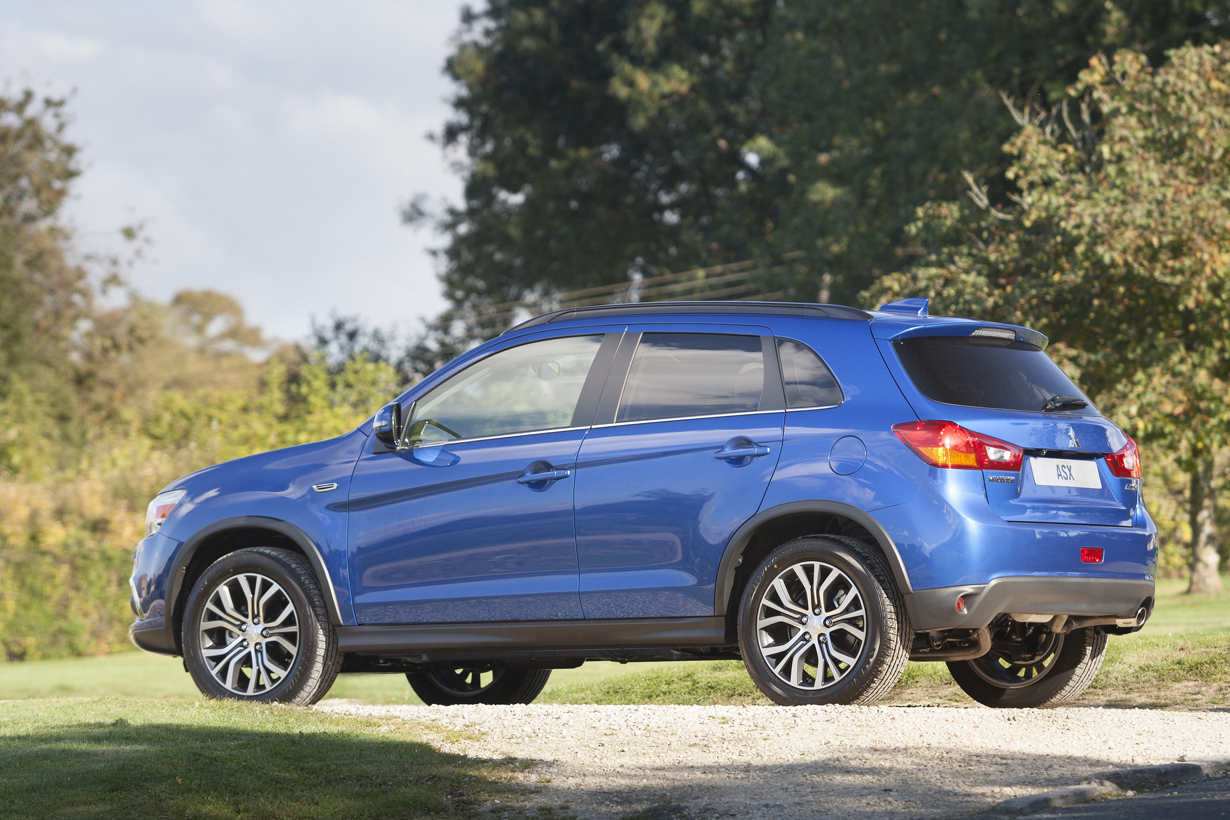 Mitsubishi ASX MY2016 - side