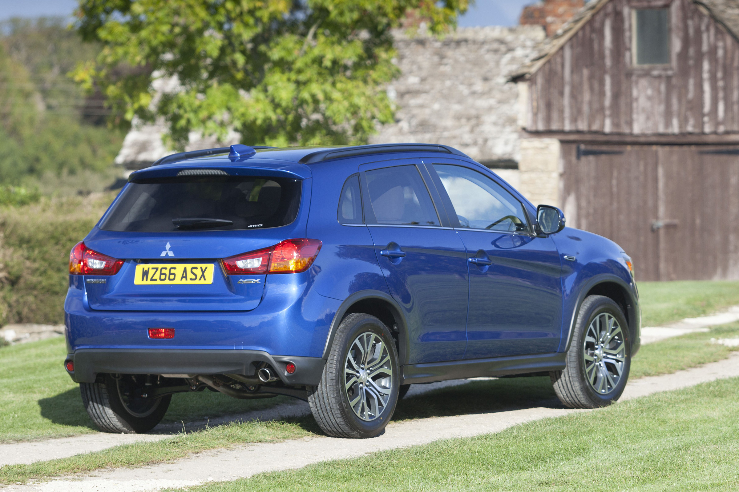 Mitsubishi ASX MY2016 - rear quarter 2