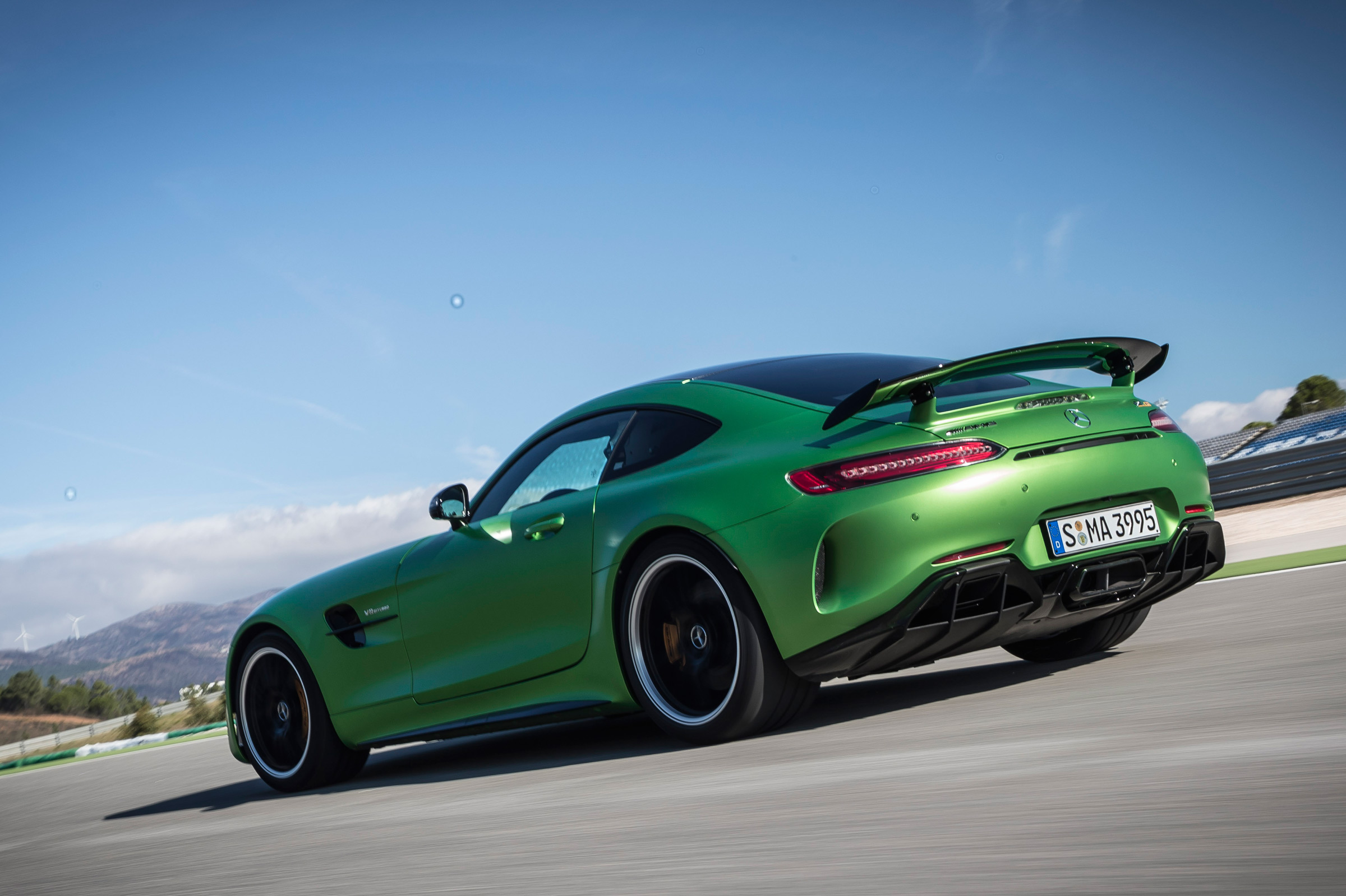Mercedes-AMG GT R - track rear tracking