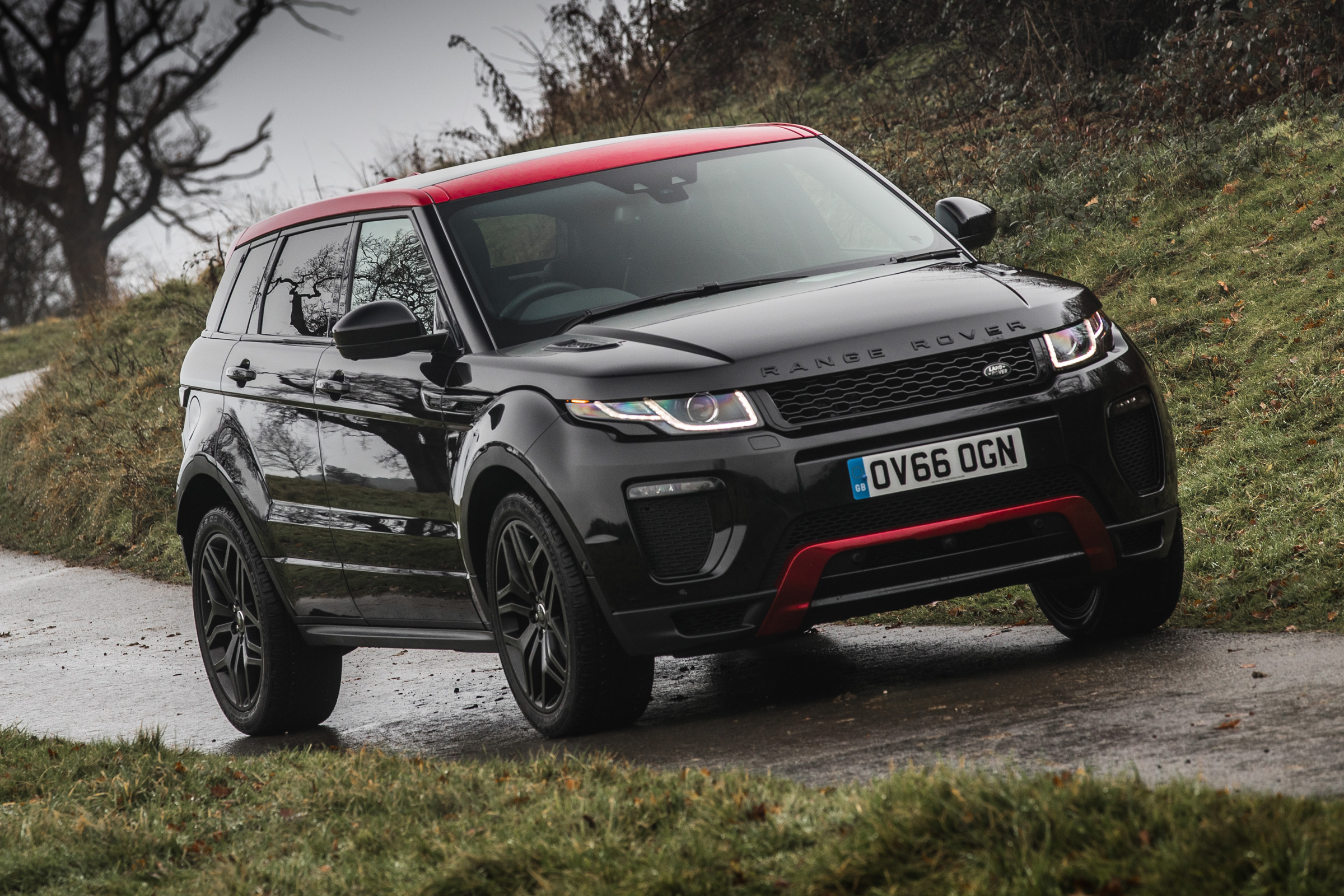 Range Rover Evoque Ember - front cornering