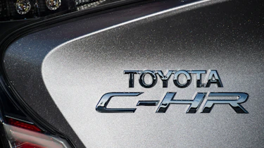 Toyota C-HR petrol -