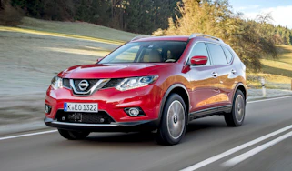 Nissan X-Trail 2.0 diesel - front