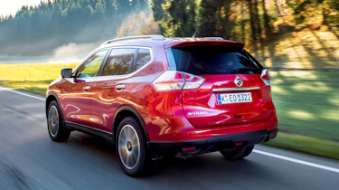 Nissan X-Trail 2.0 diesel - rear