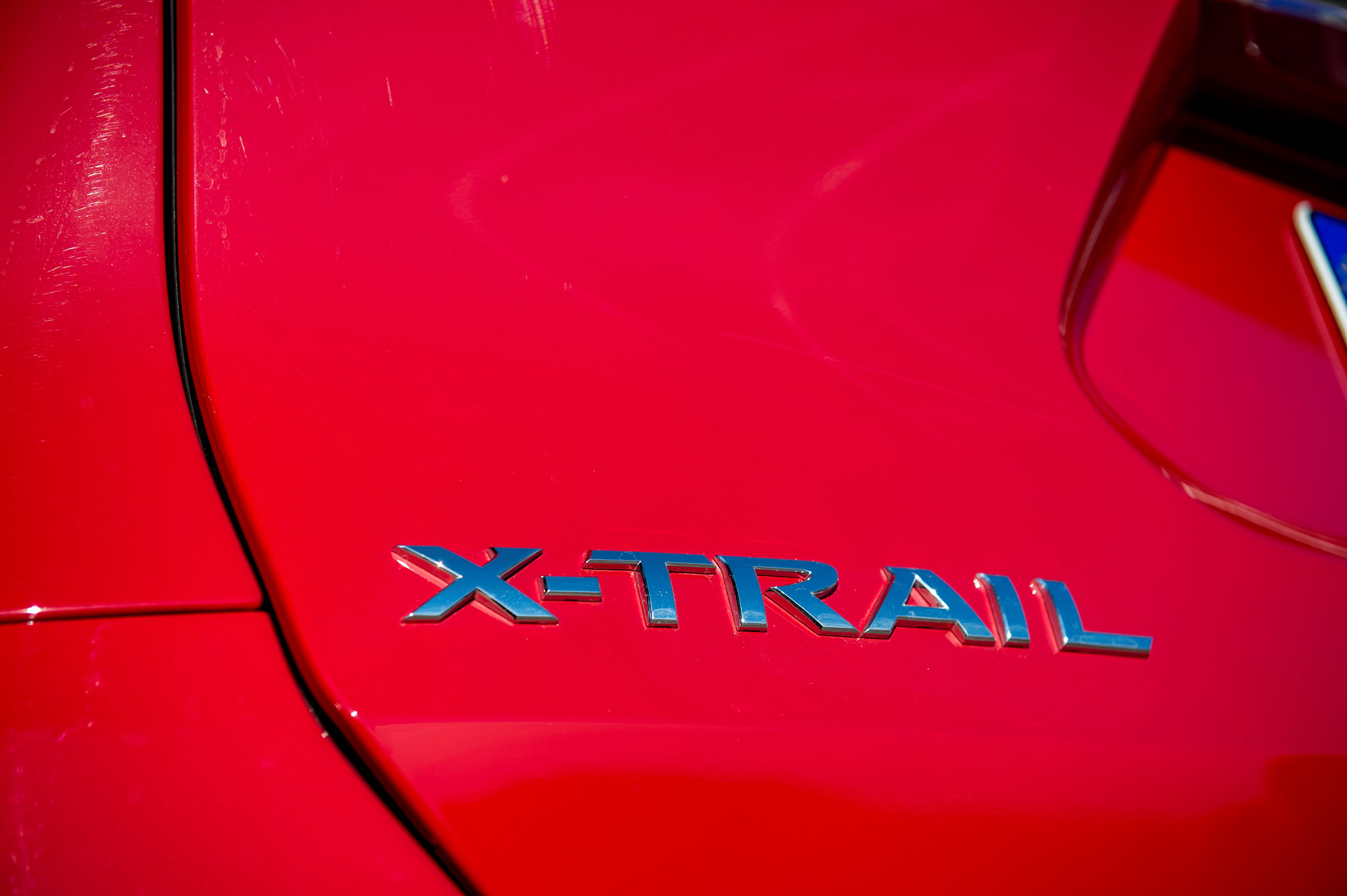 Nissan X-Trail 2.0 diesel - X-Trail badge