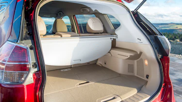 Nissan X-Trail 2.0 diesel - boot