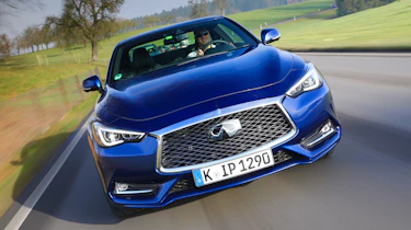 Infiniti Q60 - front tracking 2