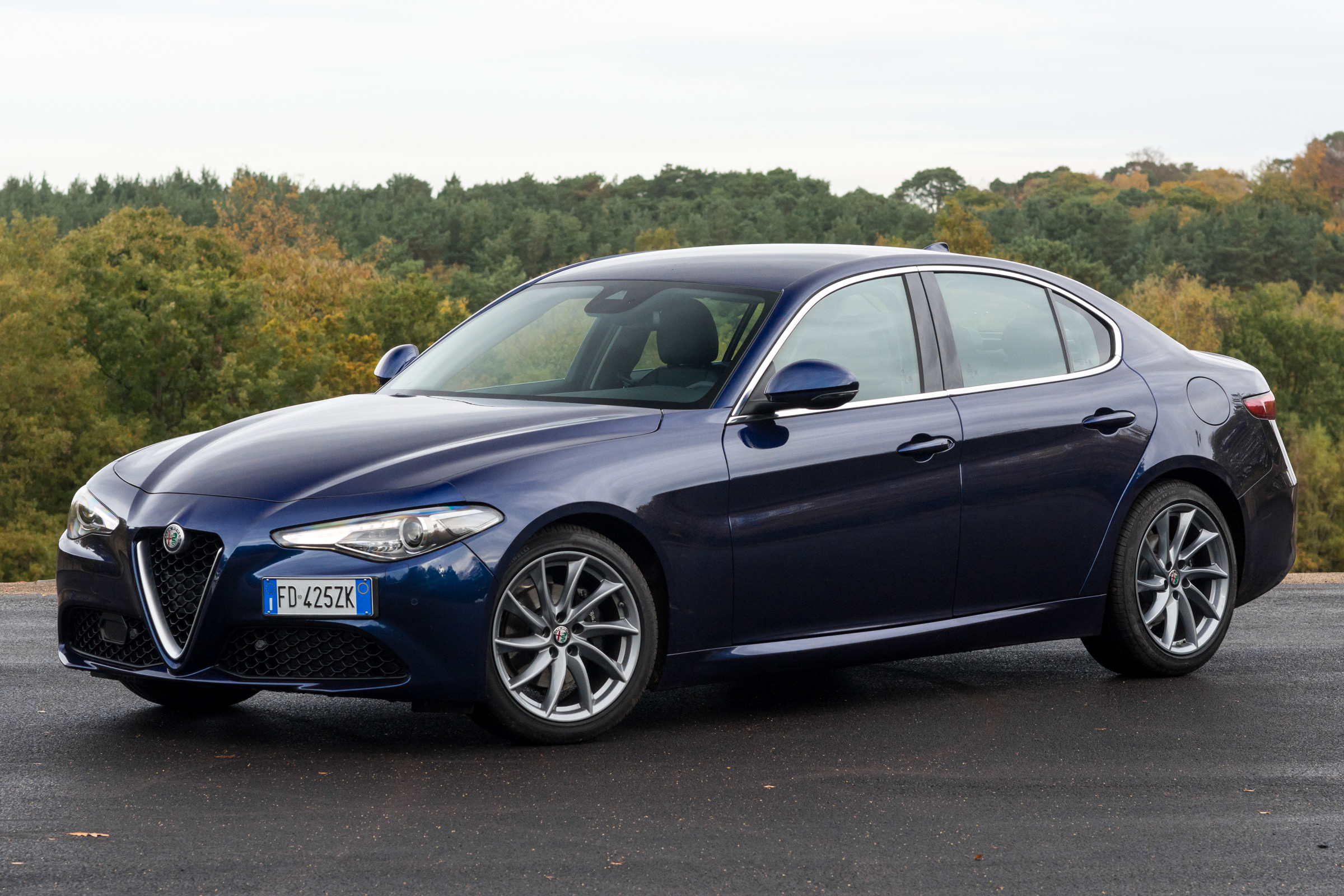 Alfa Romeo Giulia - front quarter