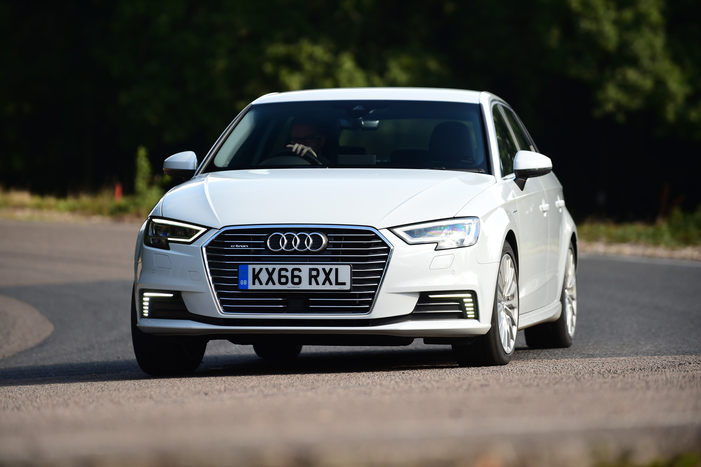Audi A3 e-tron - front cornering