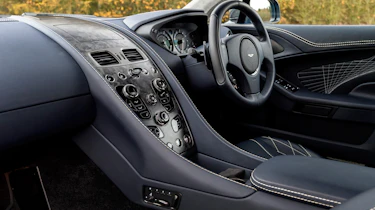 Aston Martin Vanquish S - interior