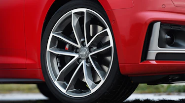 Audi S5 Coupe - wheel