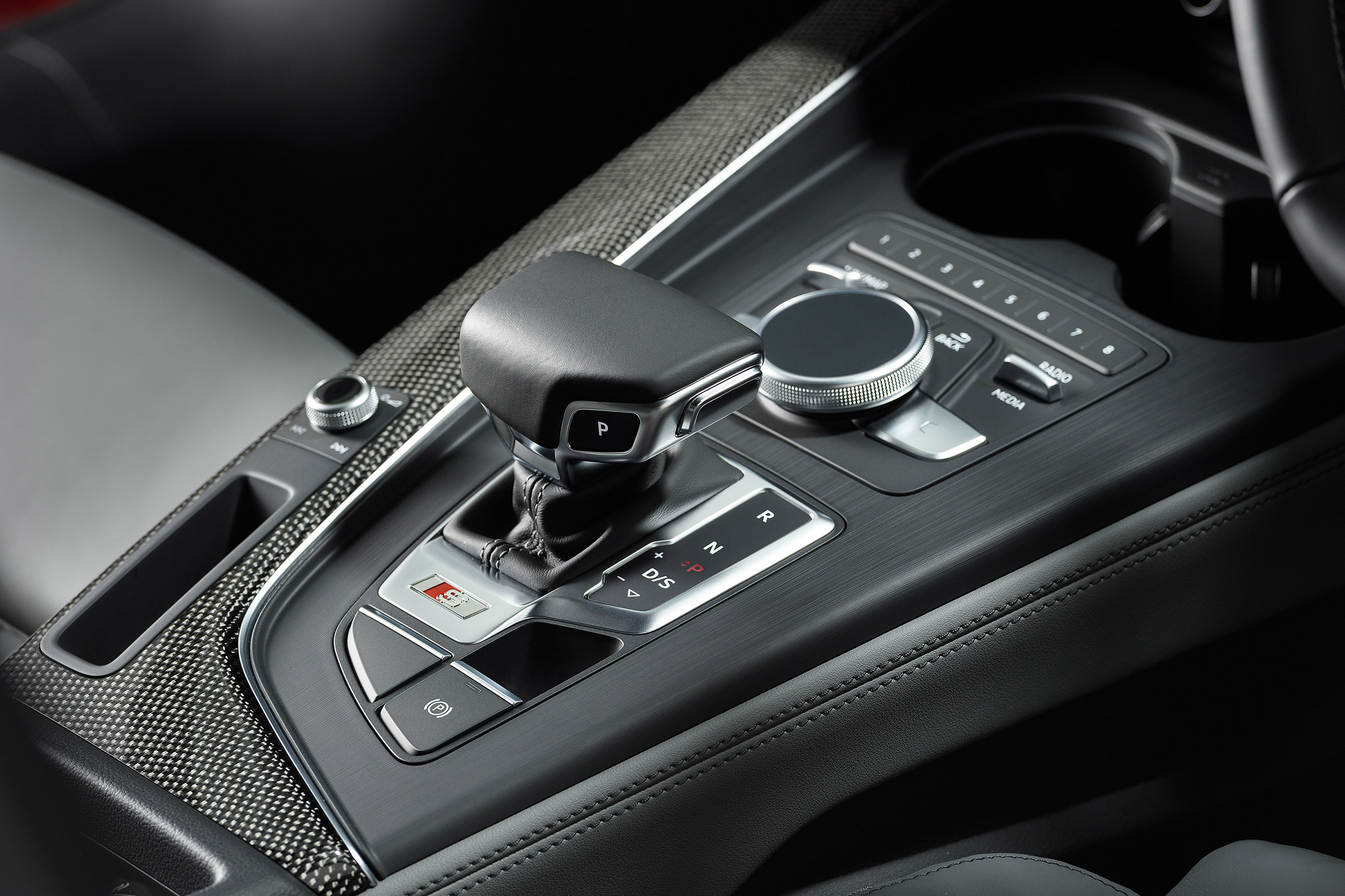 Audi S5 Coupe - centre console