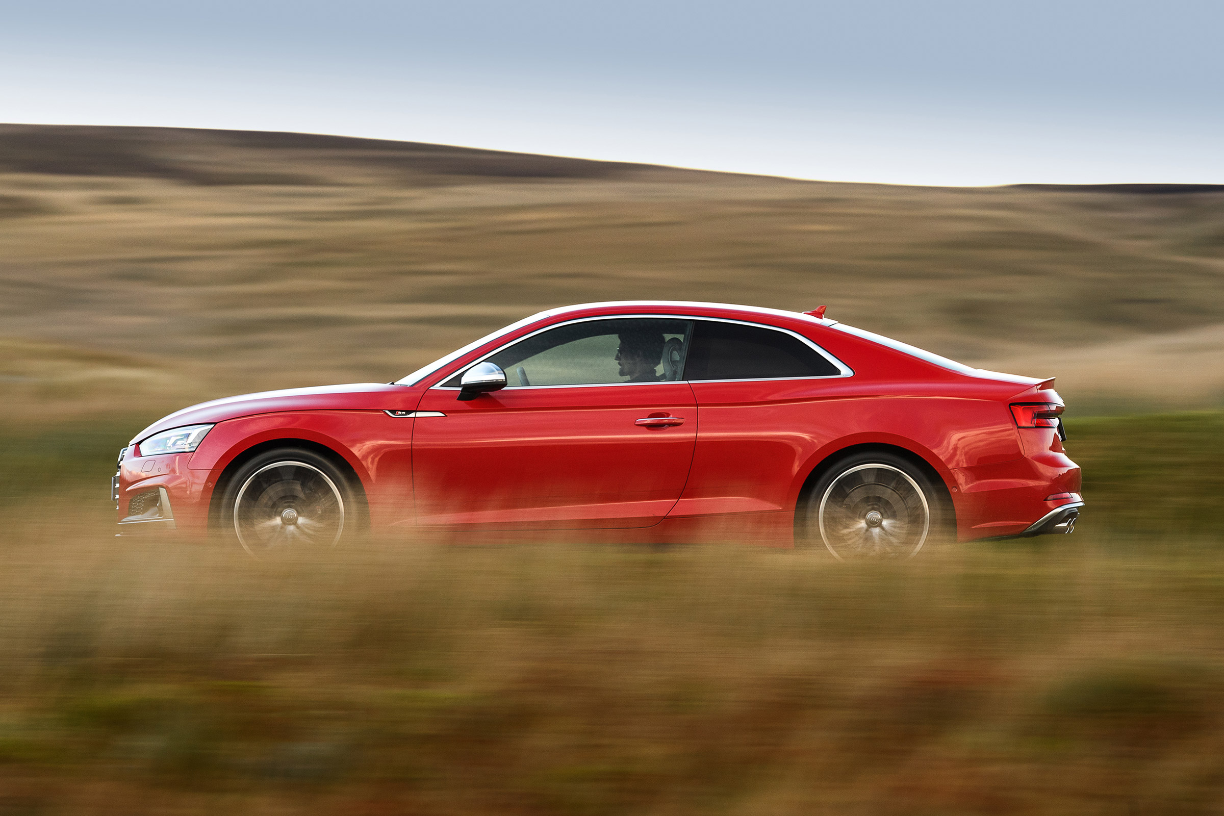 Audi S5 Coupe - side