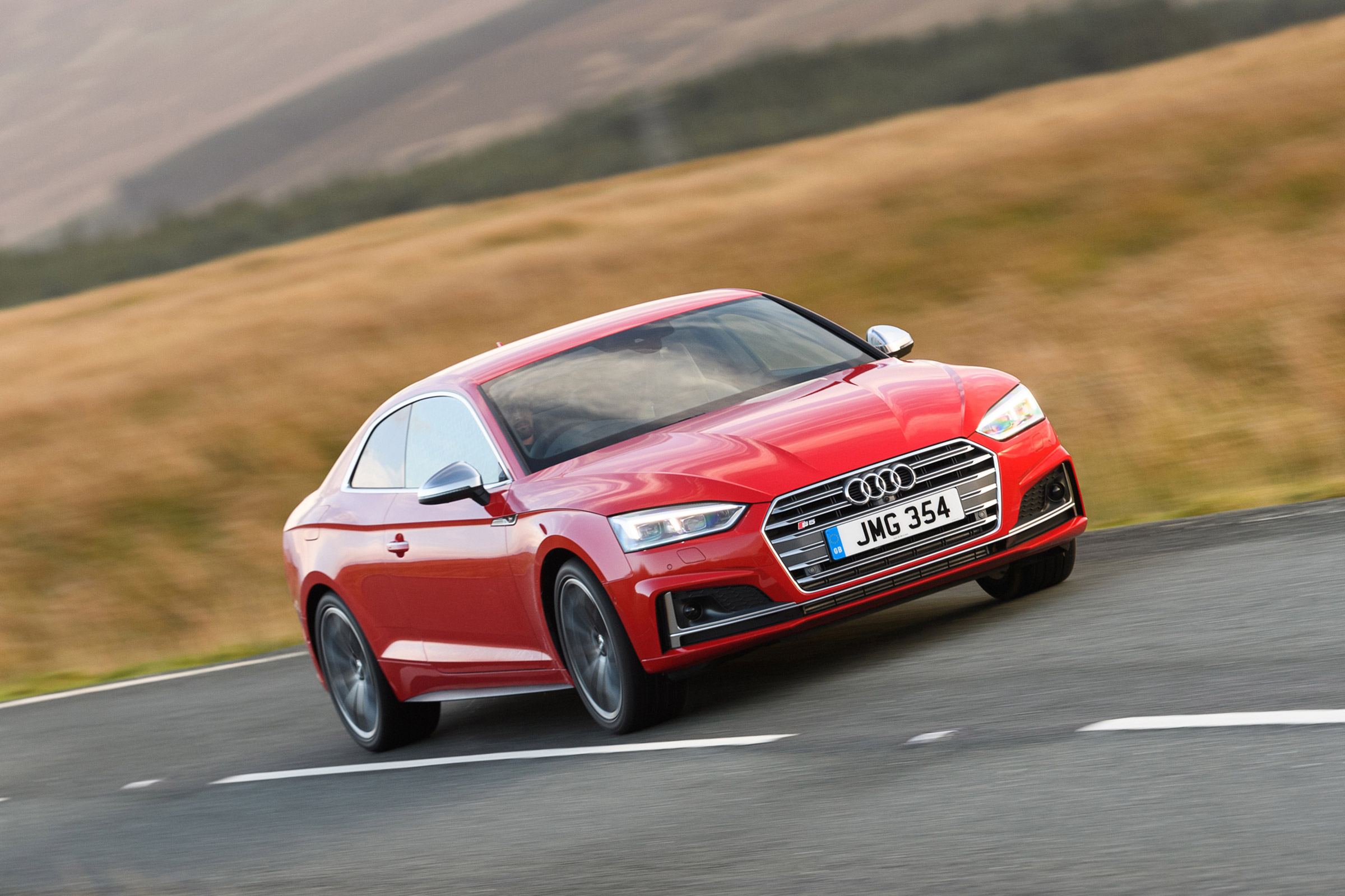 Audi S5 Coupe - front action