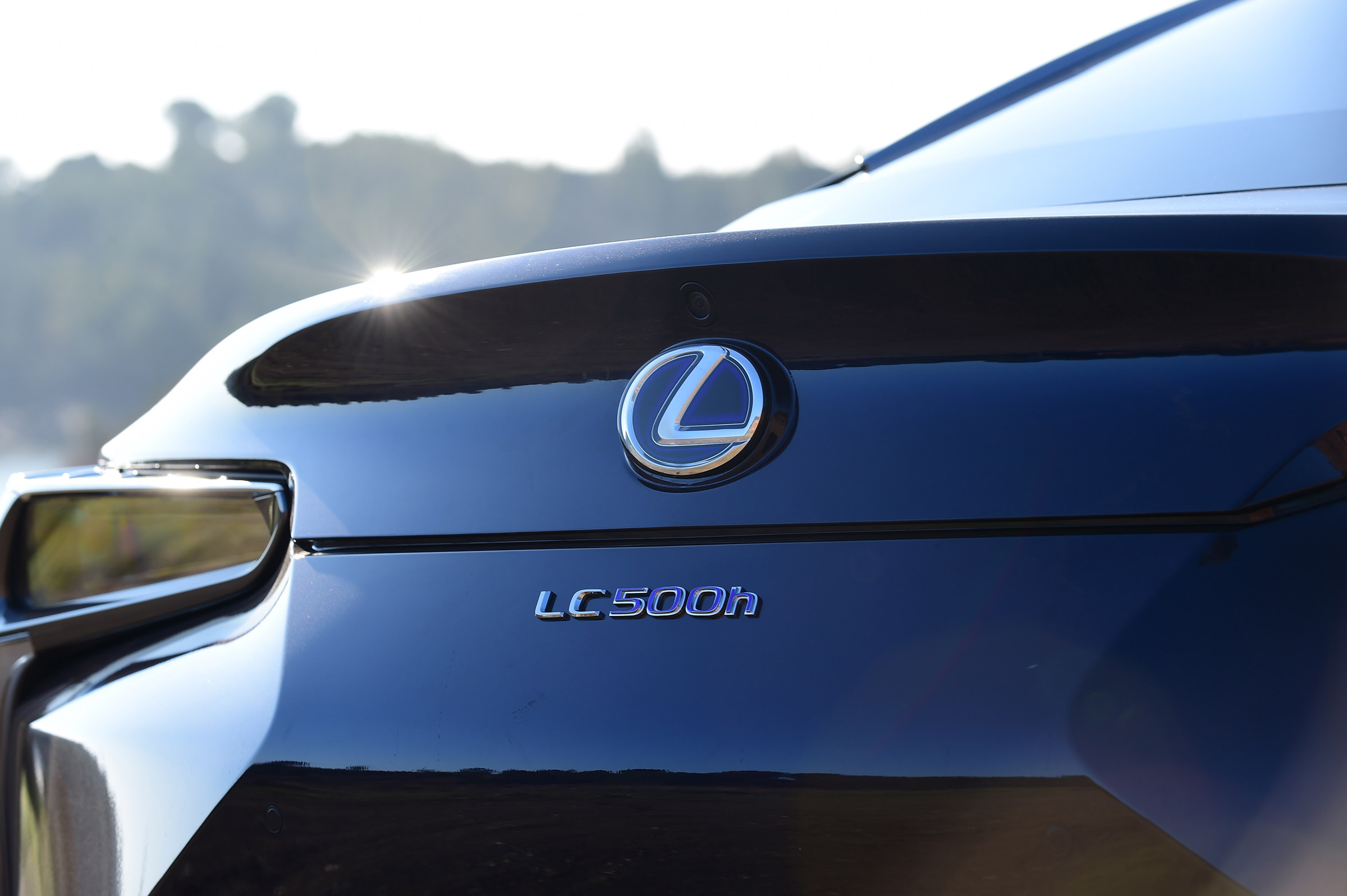 Lexus LC 500h - badge