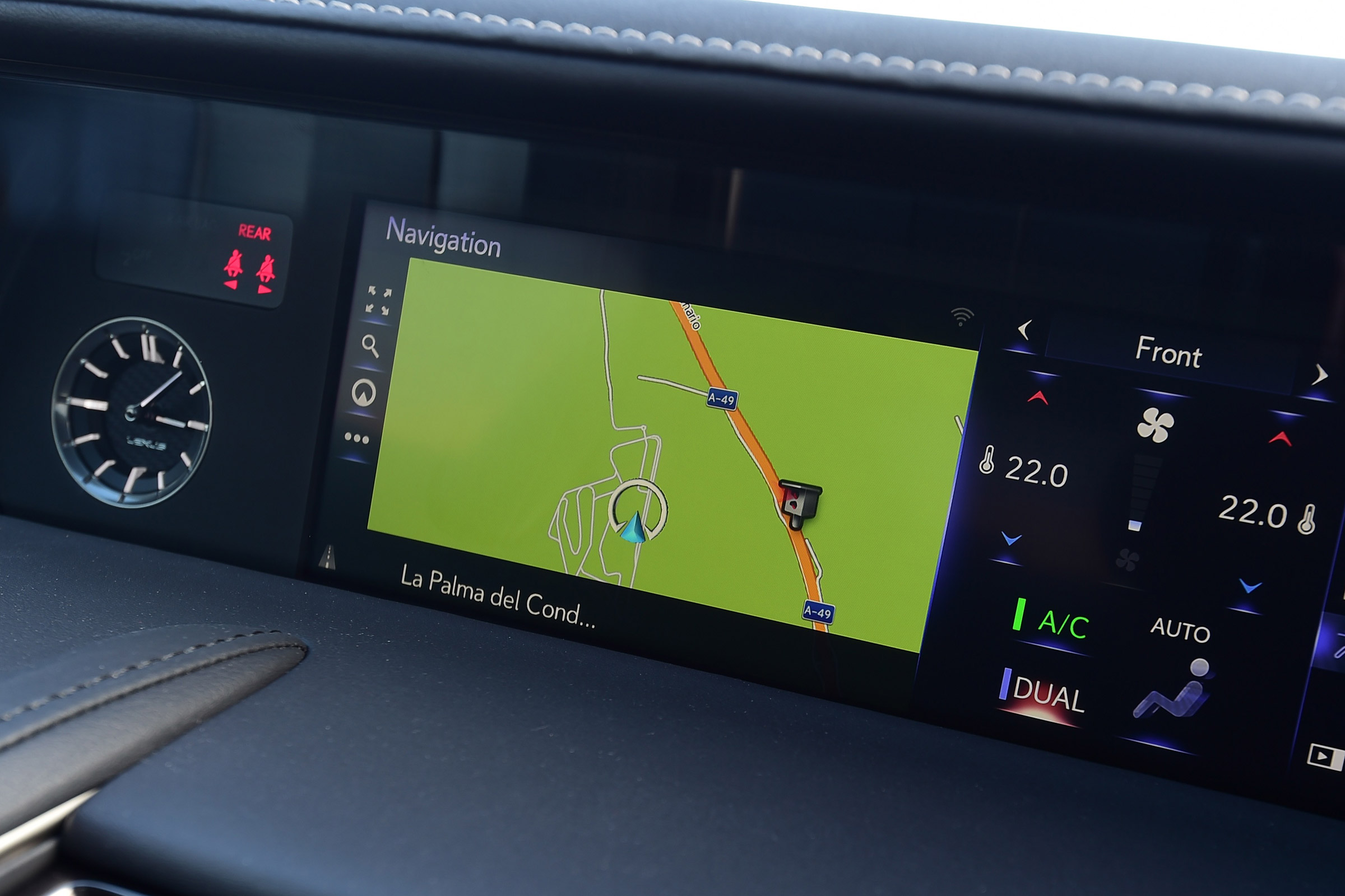 Lexus LC 500h - sat-nav