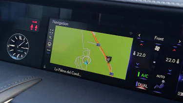 Lexus LC 500h - sat-nav