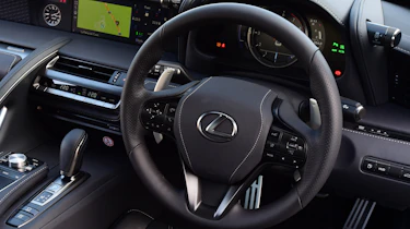 Lexus LC 500h - interior