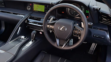 Lexus LC 500h - dash