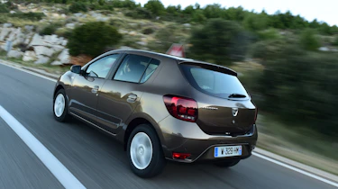 Dacia Sandero 2017 facelift rear tracking