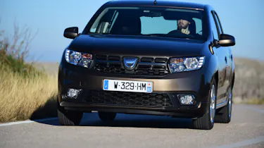 Dacia Sandero 2017 facelift cornering
