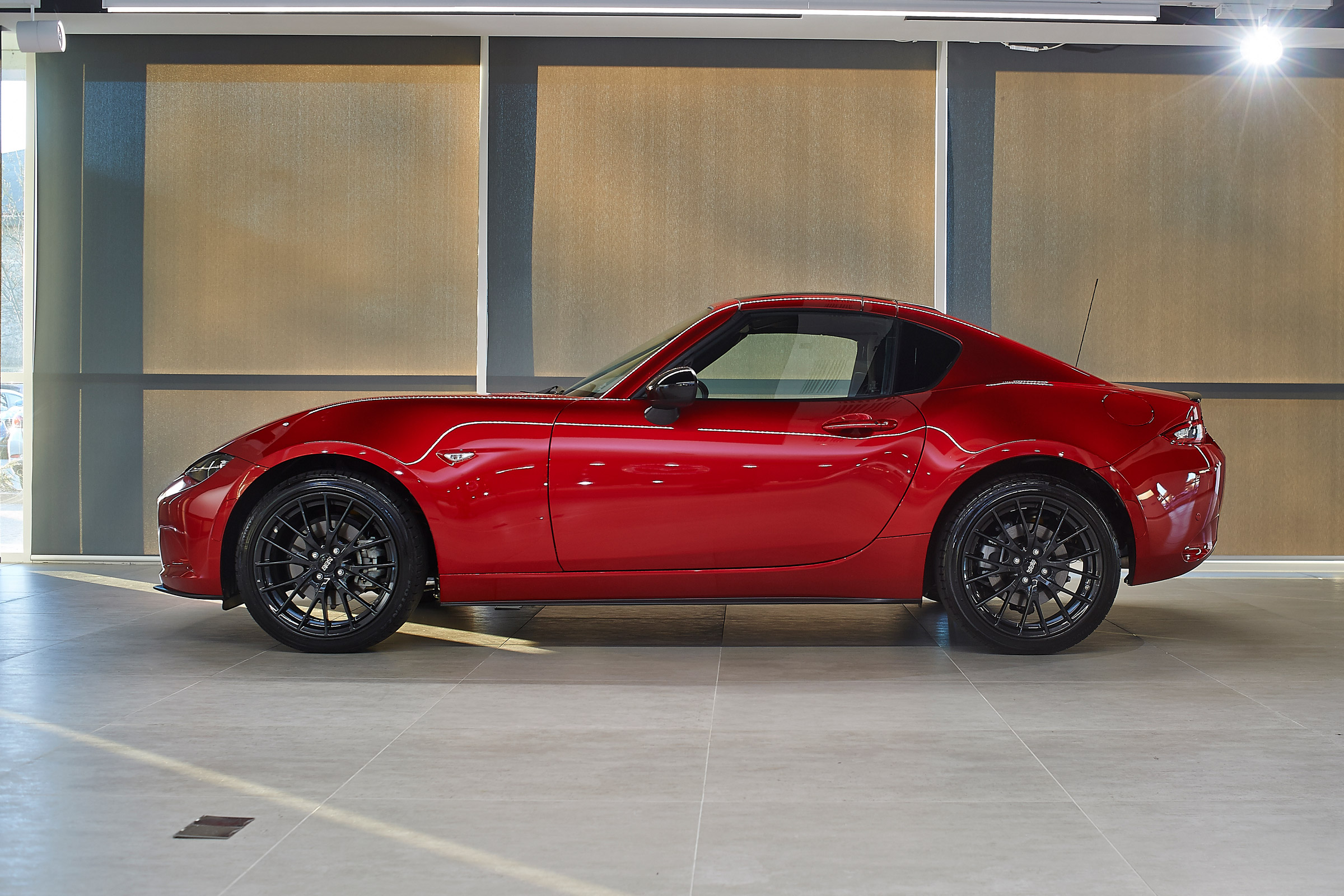 Mazda MX-5 RF Launch Edition roof up