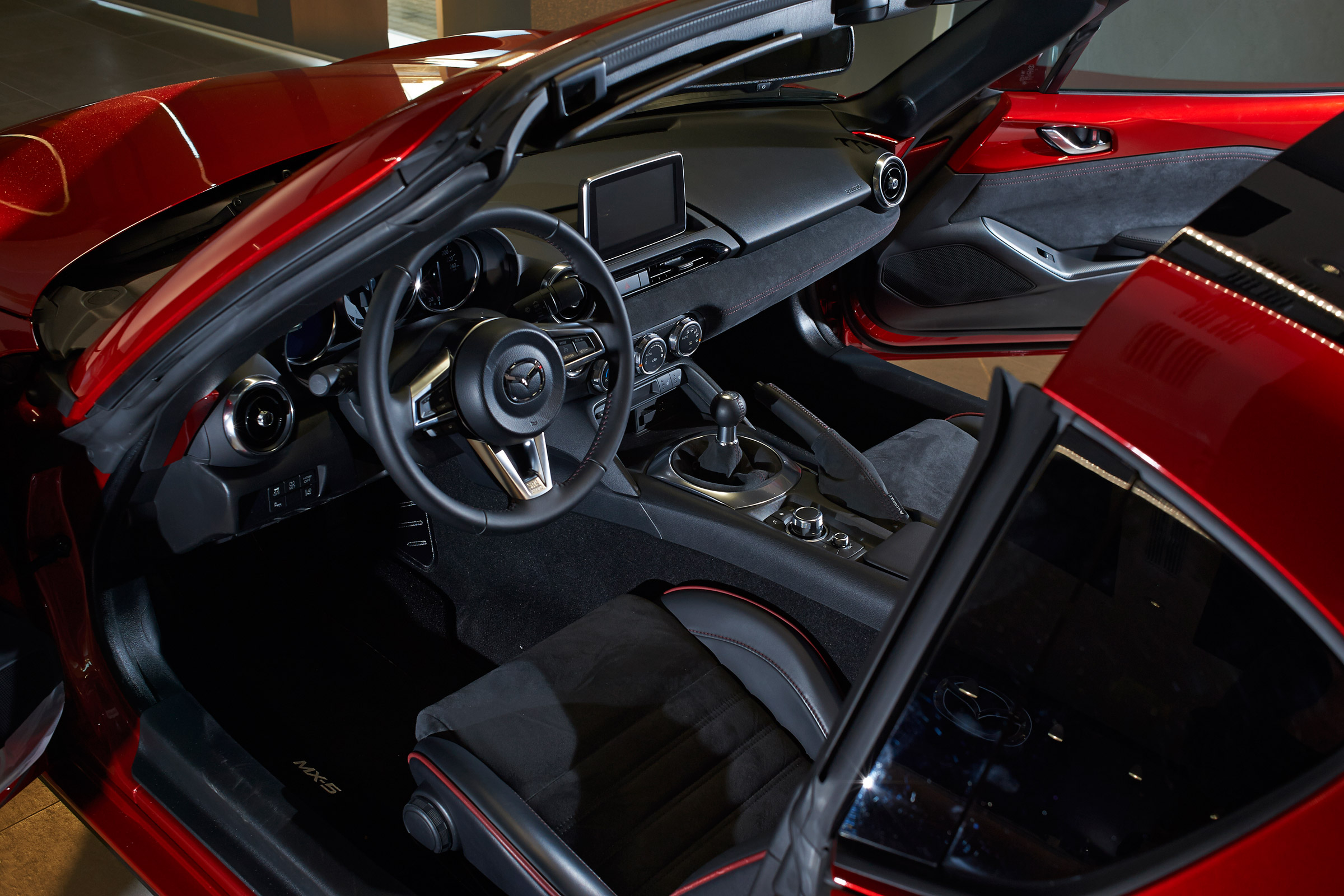 Mazda MX-5 RF Launch Edition interior