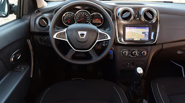 Dacia Sandero 2017 facelift dash