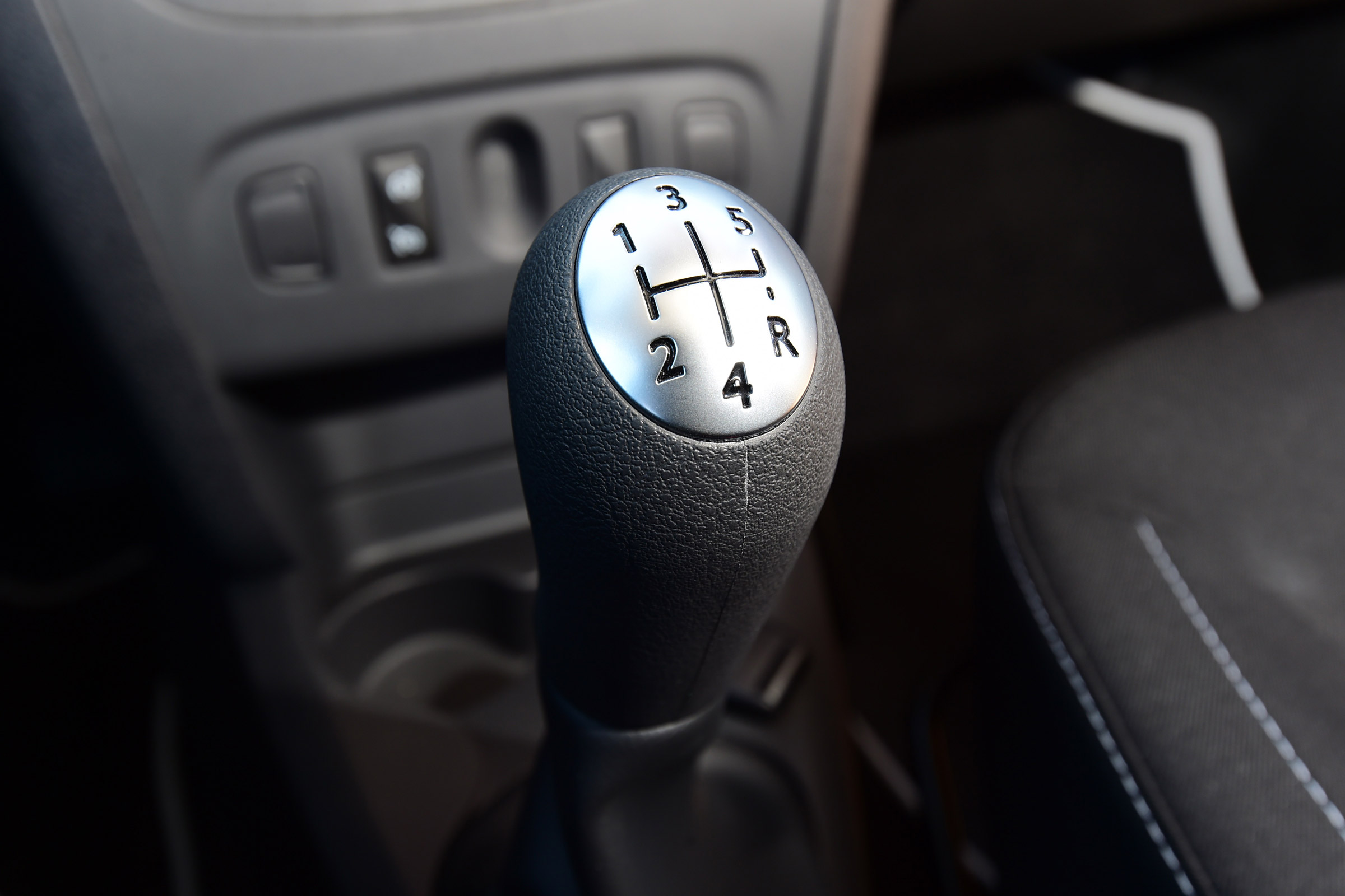 Dacia Sandero 2017 facelift gearlever
