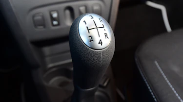 Dacia Sandero 2017 facelift gearlever