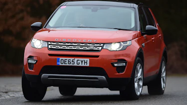 Land Rover Discovery Sport - front cornering