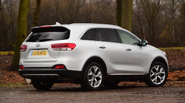 Kia Sorento - rear quarter