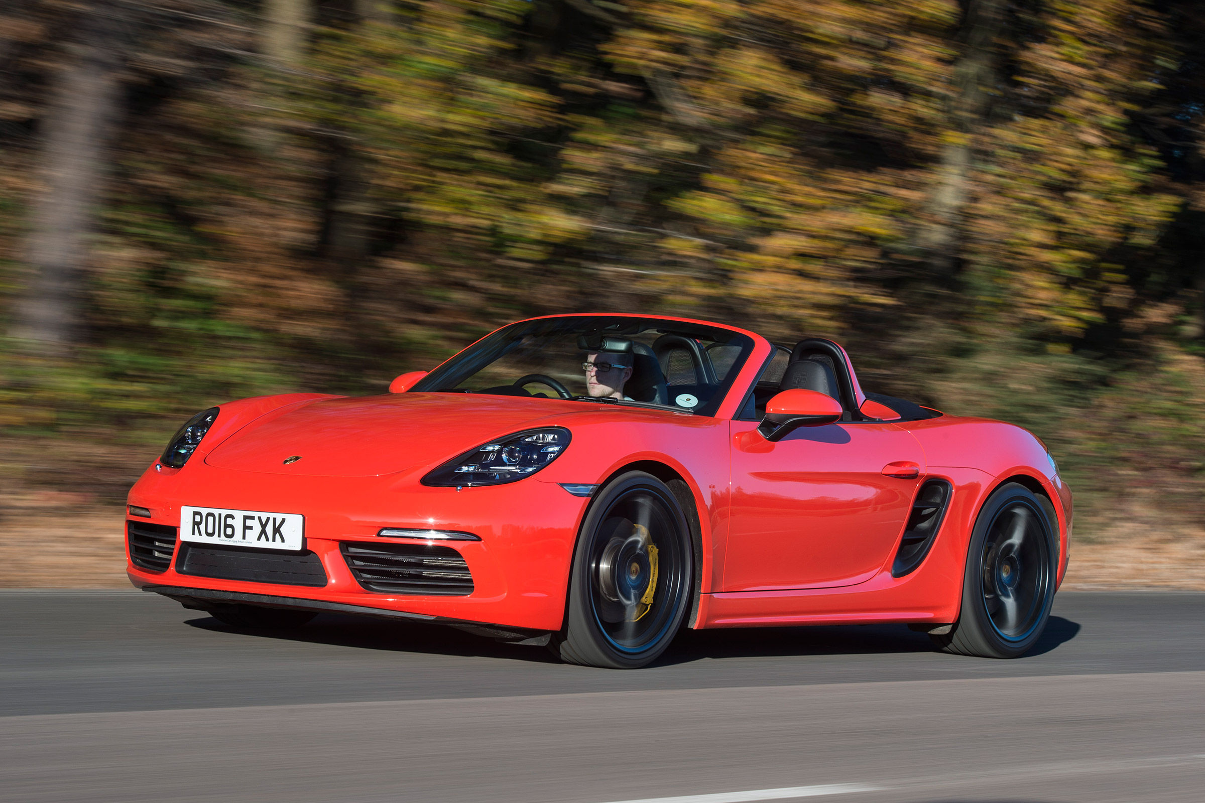 Porsche 718 Boxster S - front