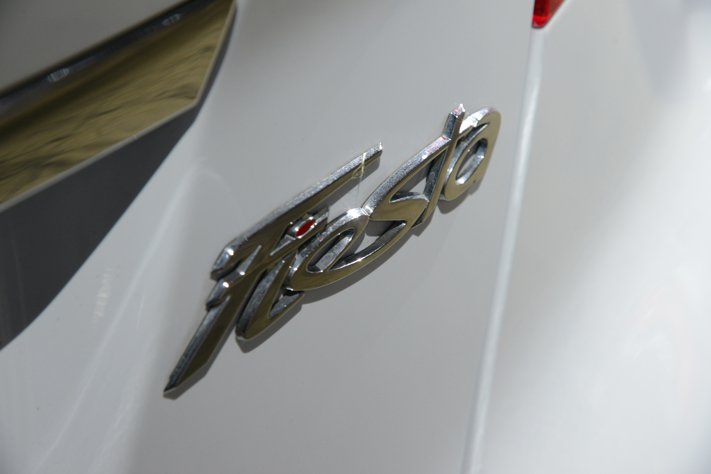 Ford Fiesta Mk6 - badge