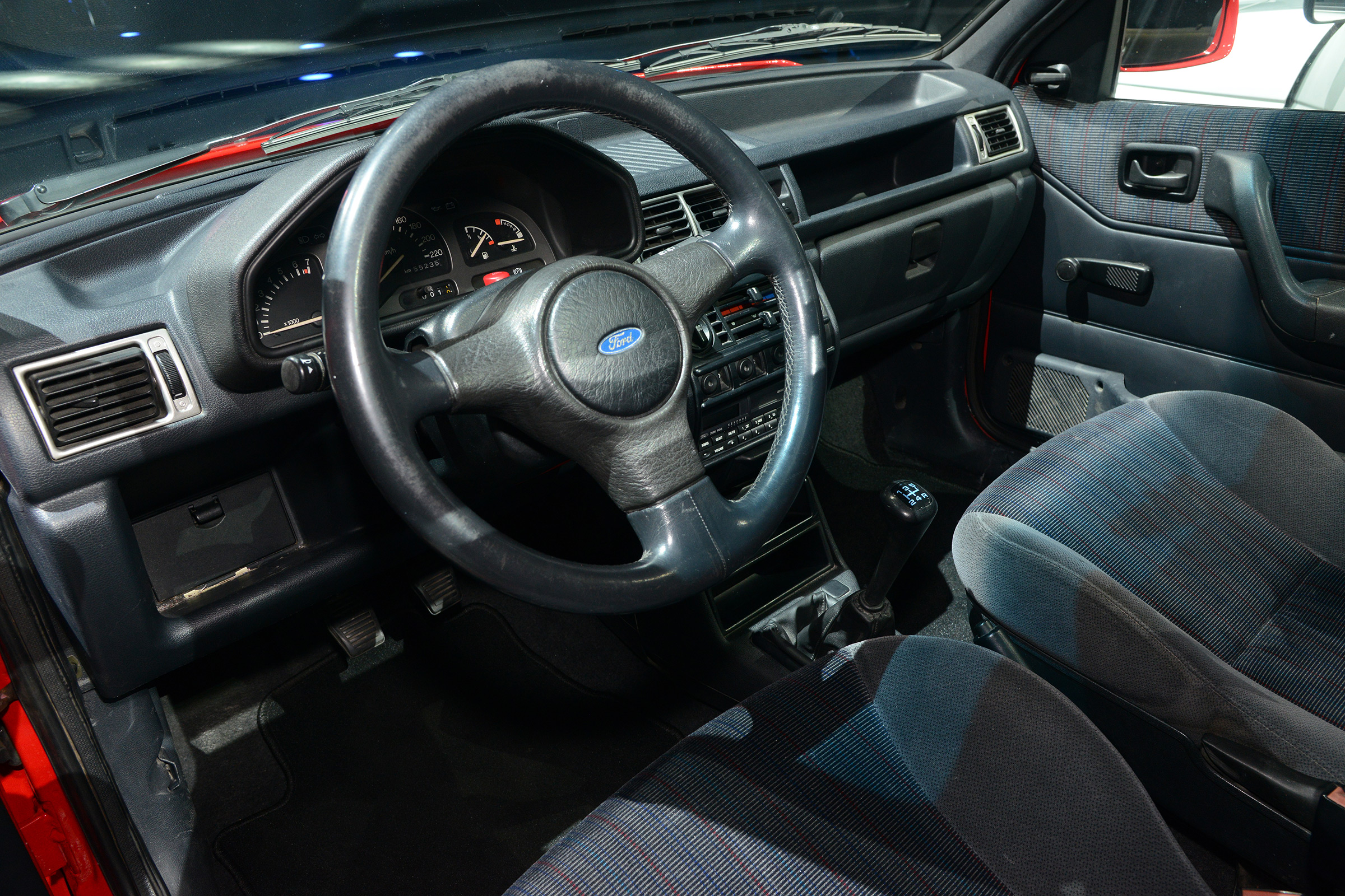 Ford Fiesta Mk3 - XR2i interior 