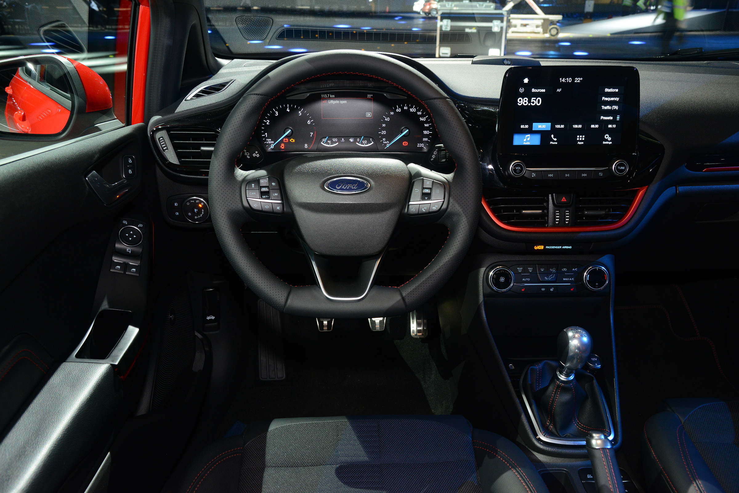 Ford Fiesta Mk7 - interior