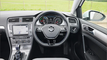 Used Volkswagen e-Golf - dash