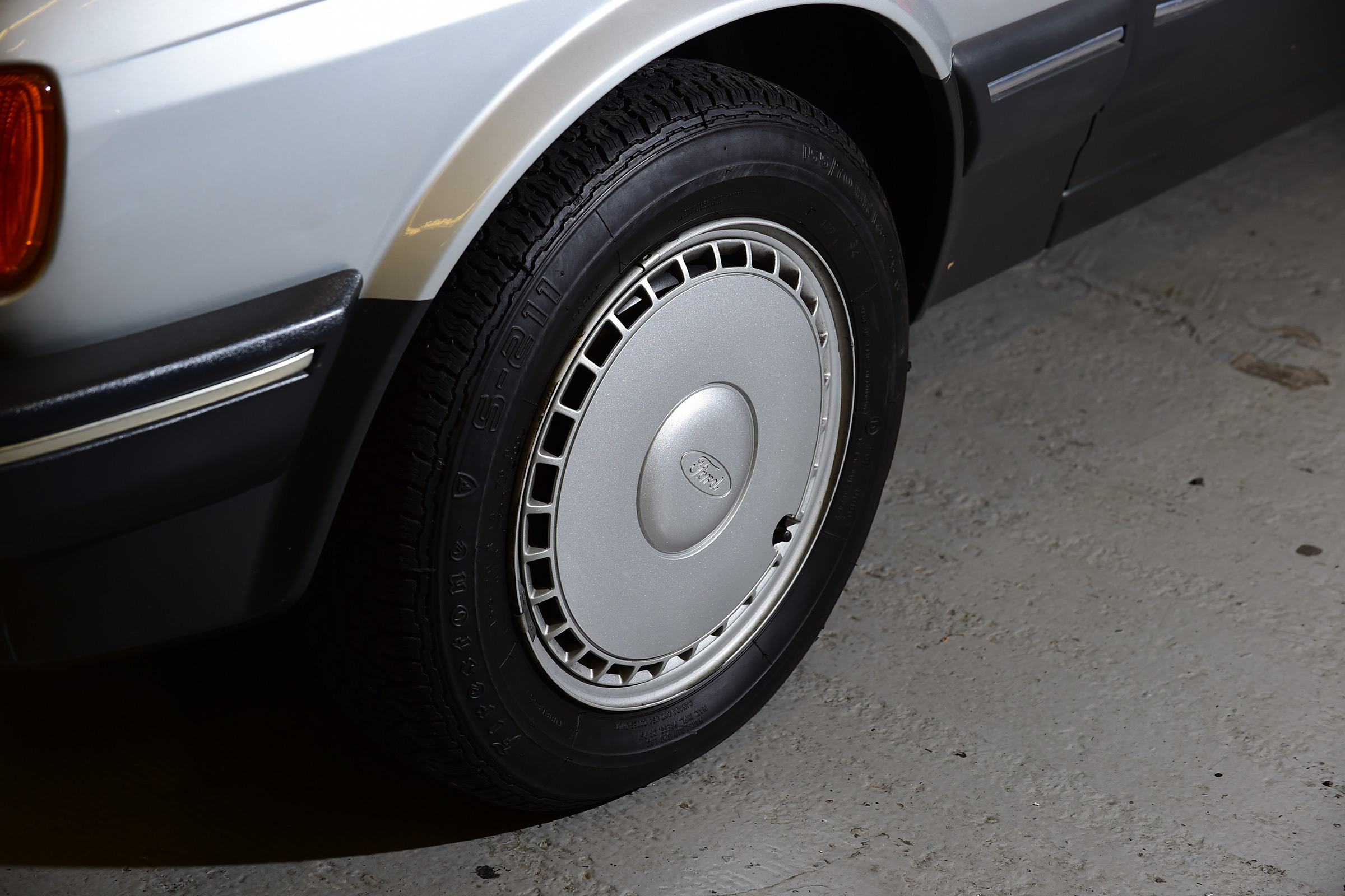Ford Fiesta Mk2 - wheel