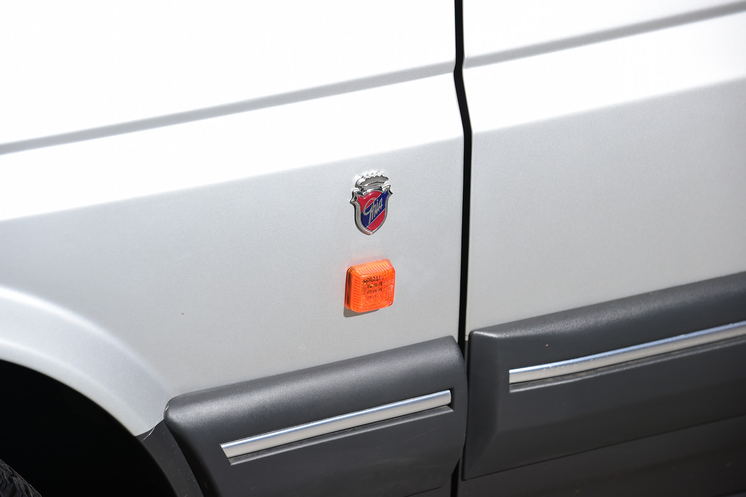 Ford Fiesta Mk2 - ghia badge
