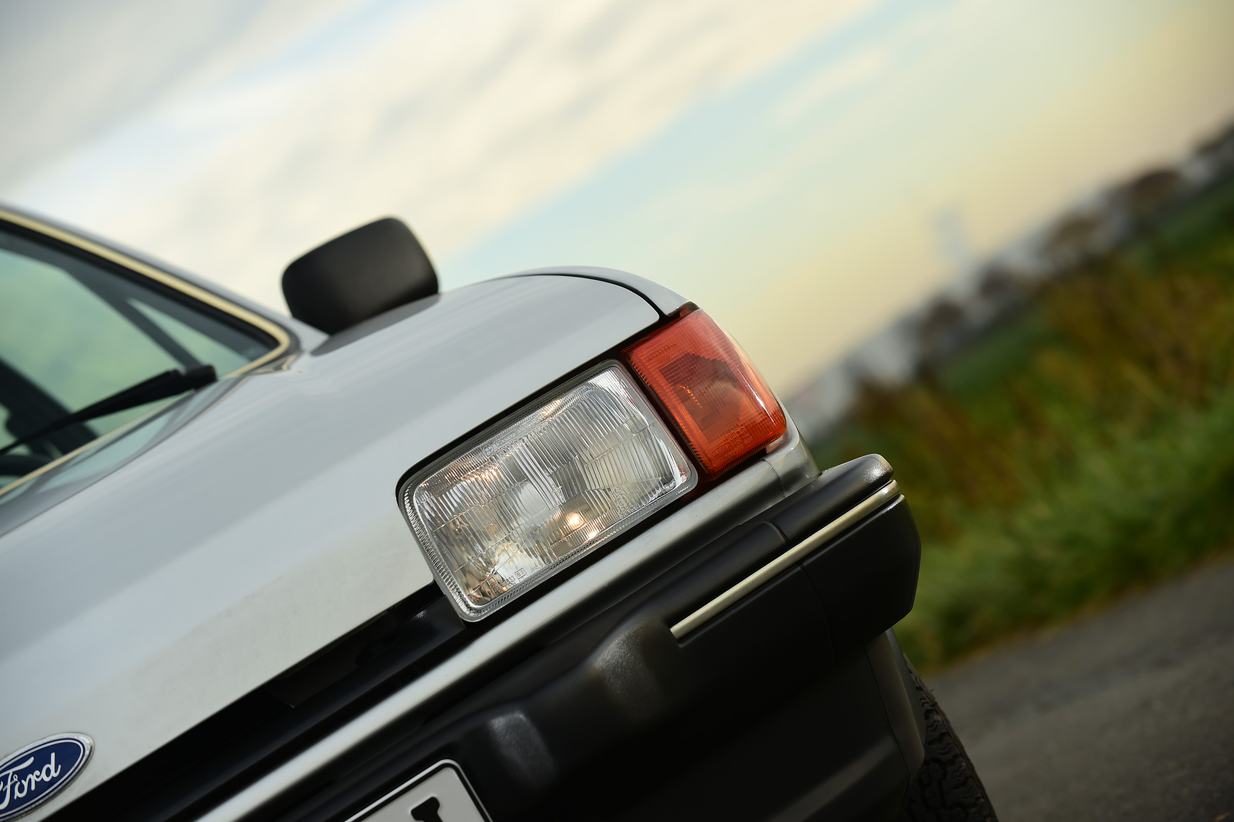 Ford Fiesta Mk2 - headlight