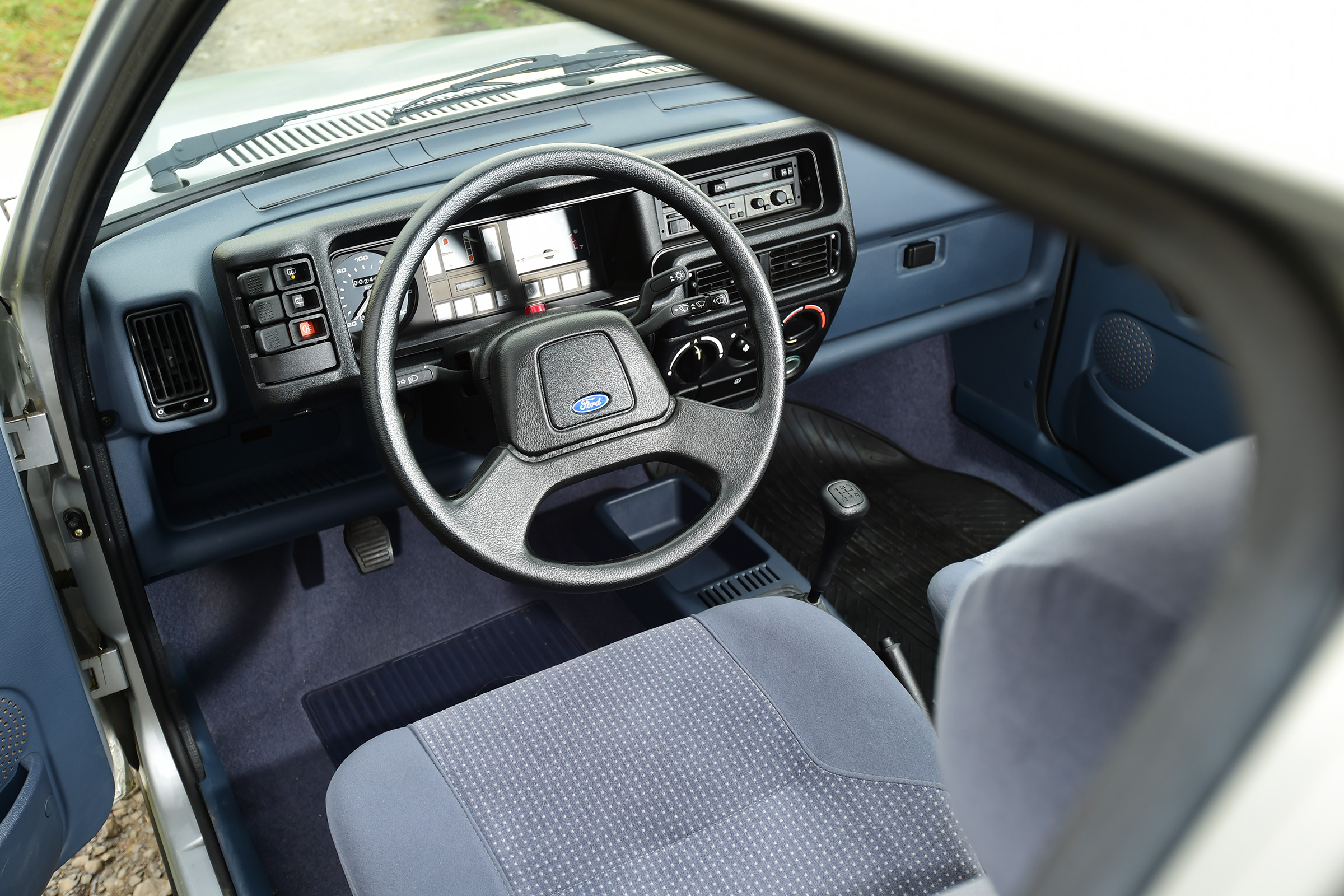 Ford Fiesta Mk2 - interior