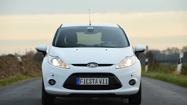 Ford Fiesta Mk6 - front
