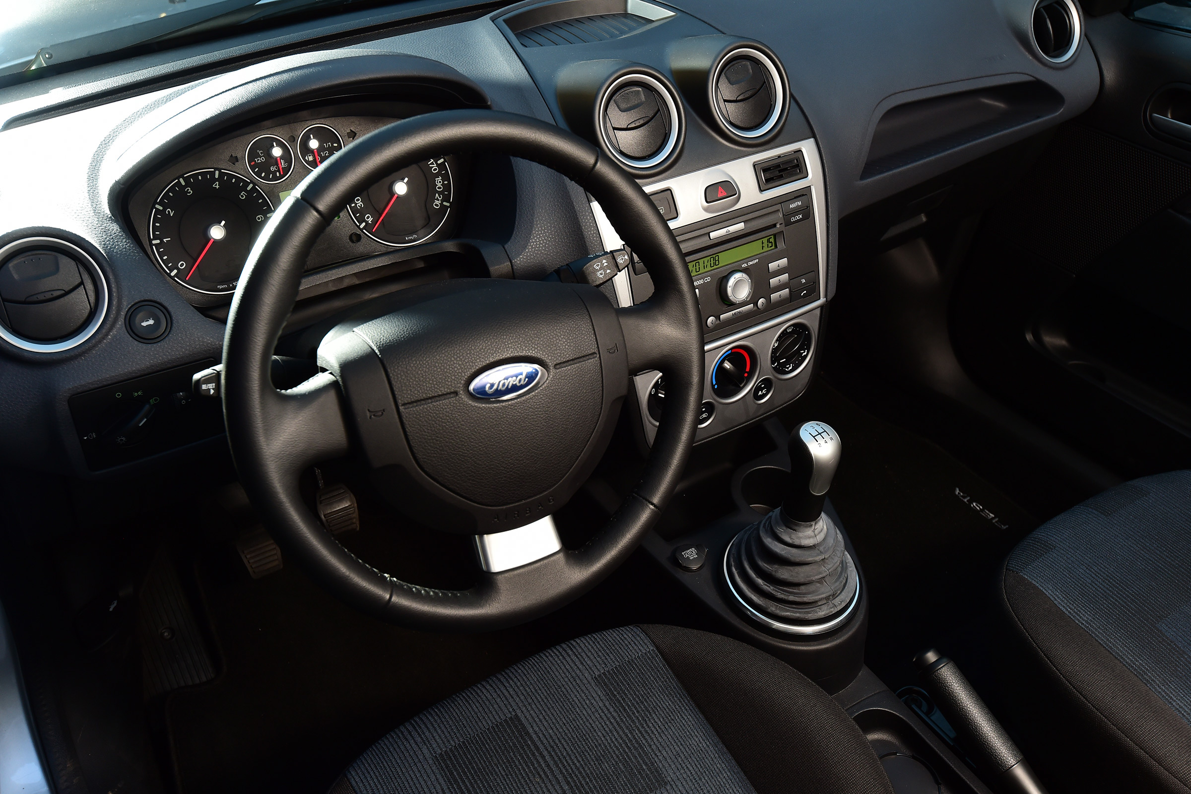 Ford Fiesta Mk5 - interior