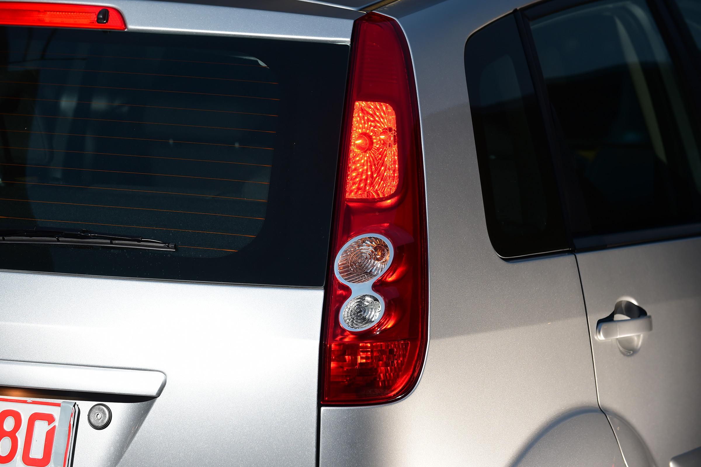 Ford Fiesta Mk5 - rear light
