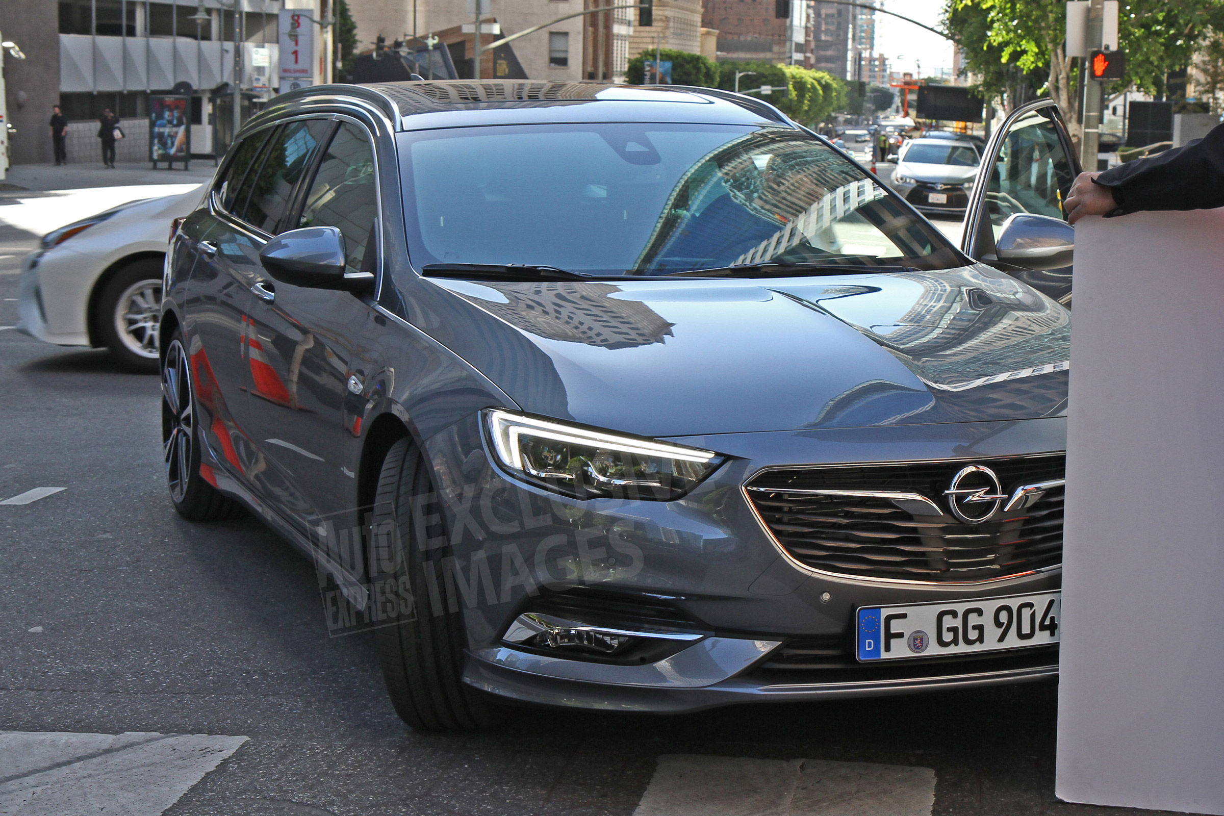 Vauxhall Insignia Grand Sports Tourer front