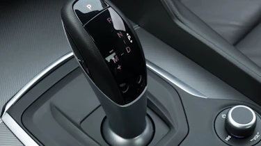 Alfa Romeo Giulia - gearlever